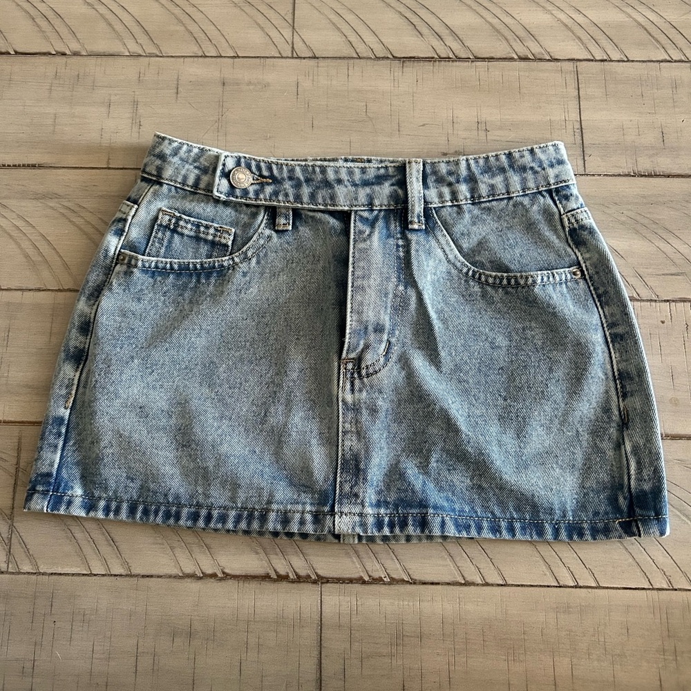 SHEIN Light Blue Denim Mini Skirt